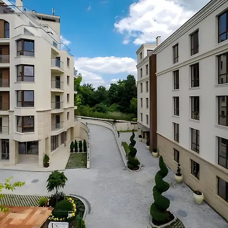 Cabacum Pleasure Beachfront - 50m To And Pool * Varna