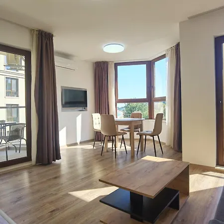 Apartment Cabacum Pleasure Beachfront - 50m To And Pool *