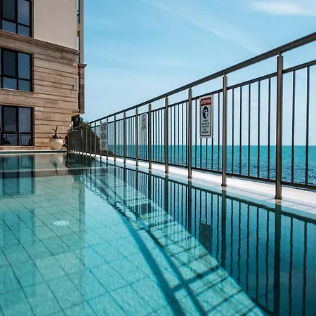 Apartment Cabacum Pleasure Beachfront - 50m To And Pool Varna